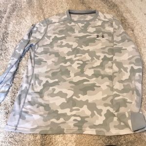 Men’s under armour long sleeve grey camo T-shirt